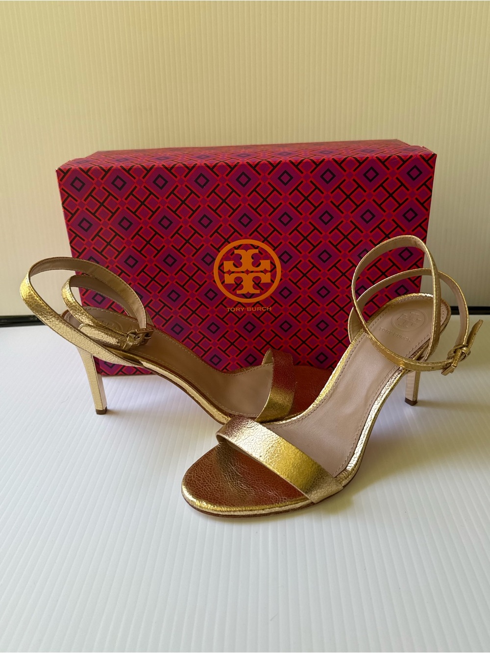 Tory Burch Elana 85mm Mirror Craquelee Spark Gold Sandal Size 8.5